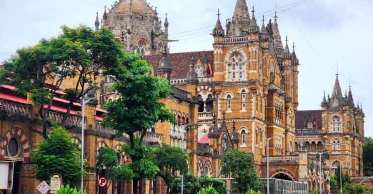 Full-Day Mumbai Sightseeing & Dharavi Slum With Options - Optional Audio Guide