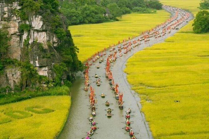 Full Day Ninh Binh, Hoa Lu, Tam Coc and Mua Cave - Climbing Mua Cave: A Rewarding Trek for Spectacular Views
