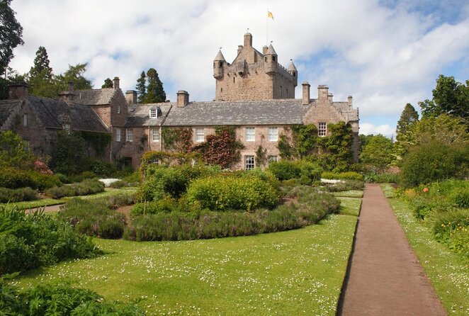 Full-Day Outlander Experience With a Local Lassie - Good To Know
