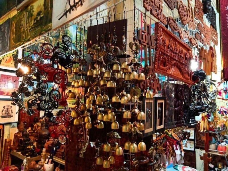 Full Day Phnom Penh City Exploration Private Tour - Russian Market: Experience Local Life