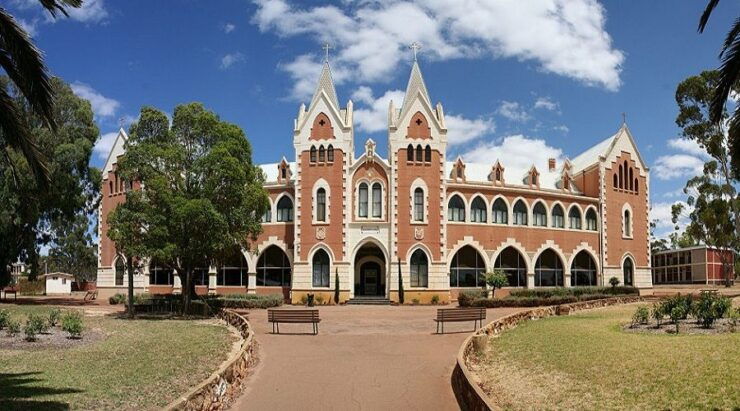 Full Day Pinnacles Desert and New Norcia - Experience Highlights
