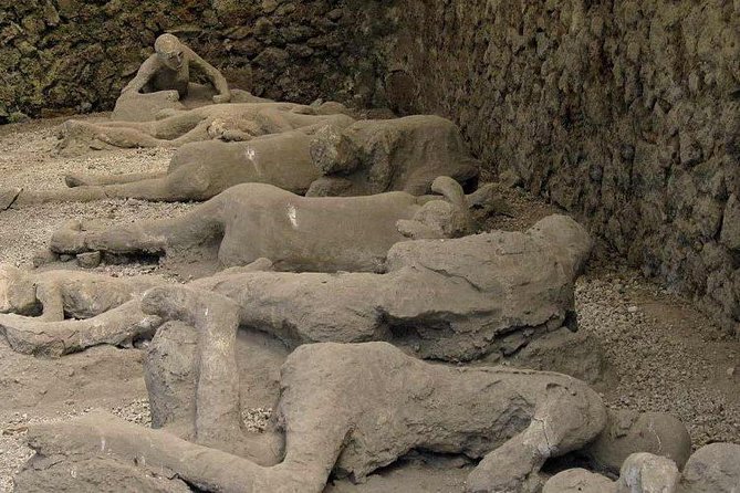 Full-Day Pompeii and Amalfi Coast With Amalfi&Positano Stop From Rome - Common Questions