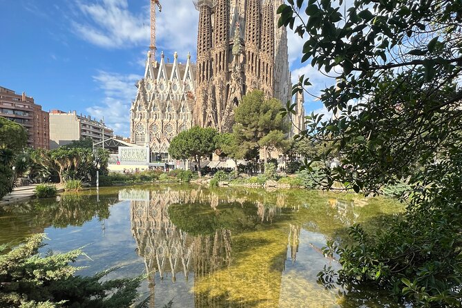 Full-Day Private Barcelona Sagrada FamiliaPark Guell E-Bike Tour - Cancellation Policy