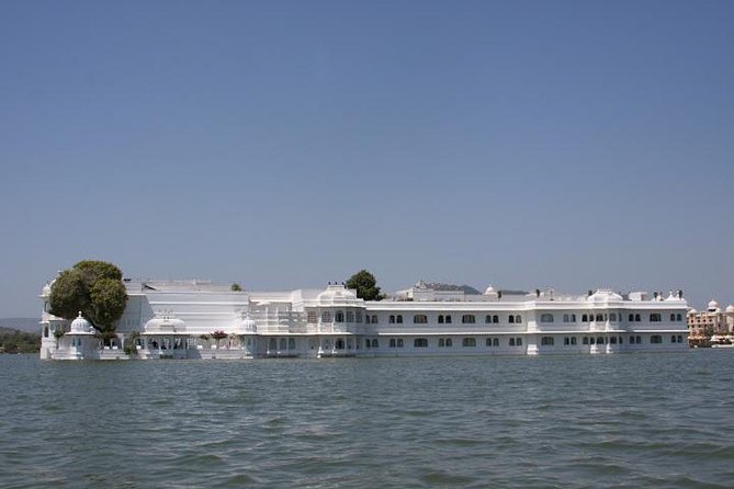 Full-Day Private City Tour of Udaipur - Meeting and Pickup