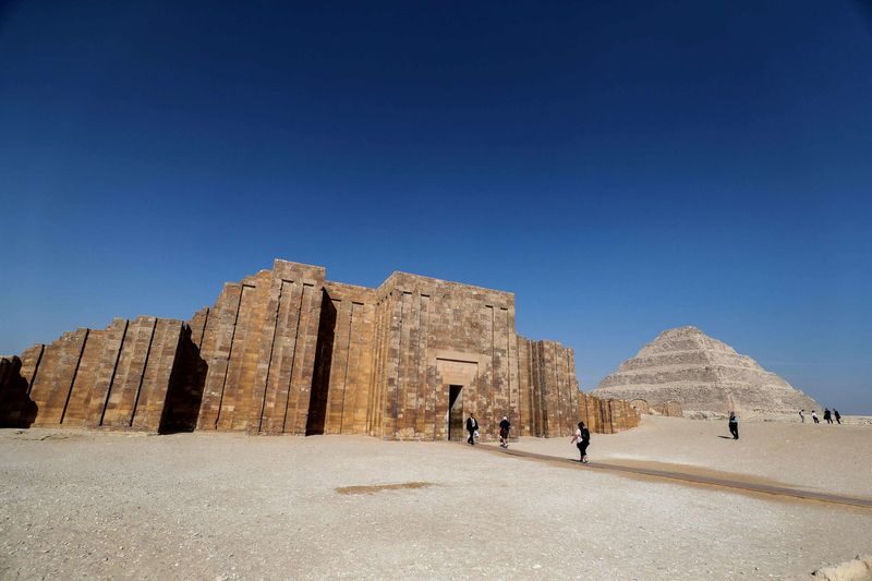 Full-Day Private Giza Pyramids, Sphinx & Saqqara Tour - The Sphinx and Valley Temple
