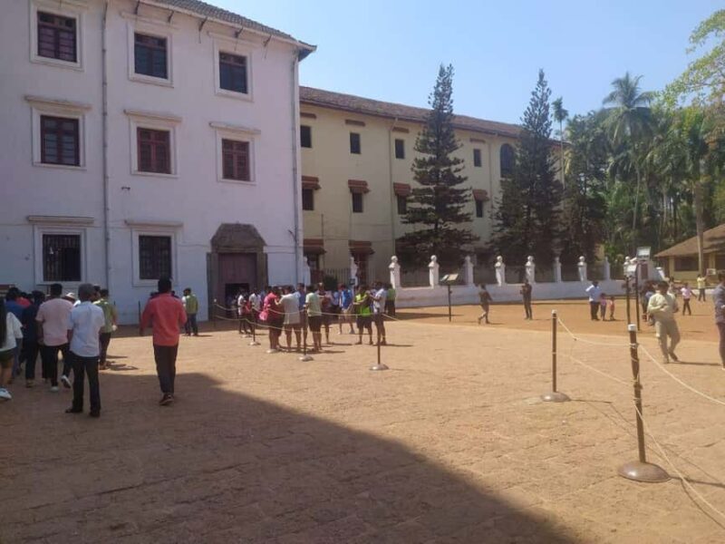 Full Day Private Guided Goa Tour - Enchanting Beaches and Cultural Streets