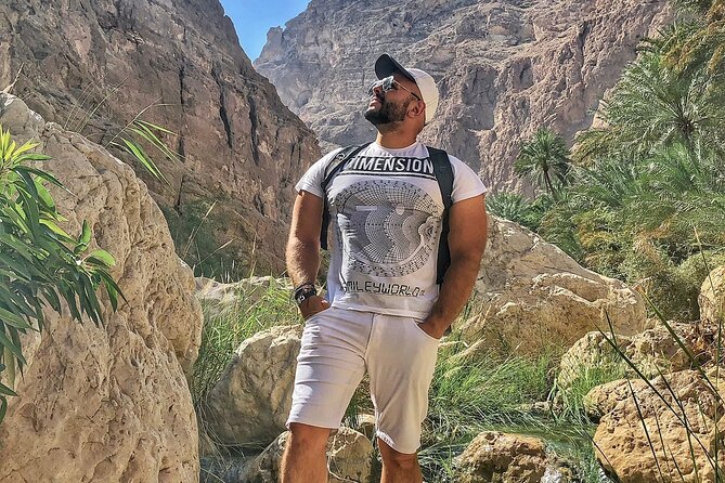 Full-Day Private Guided Wadi Shab and Bimmah Sink Hole Tour - Safety Tips