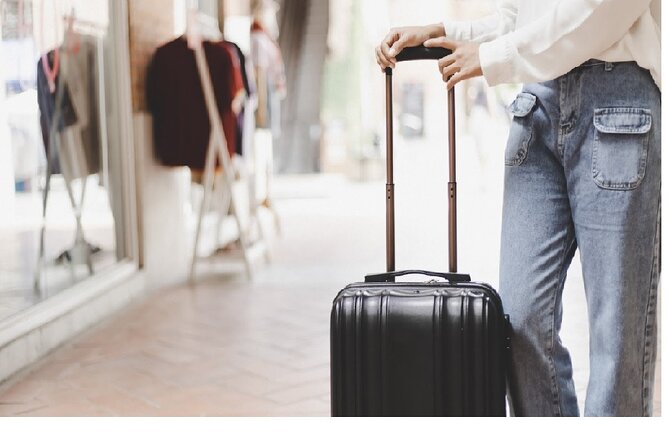 Full Day Private Luggage Storage in Paris - Meeting and Pickup Information