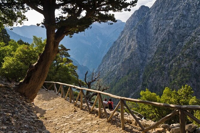 Full-Day Private Samaria Gorge Hiking Tour - What to Bring