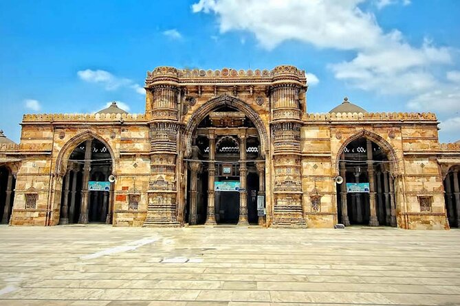 Full Day Private Sightseeing Tour of Ahmedabad - Meeting and Pickup Instructions