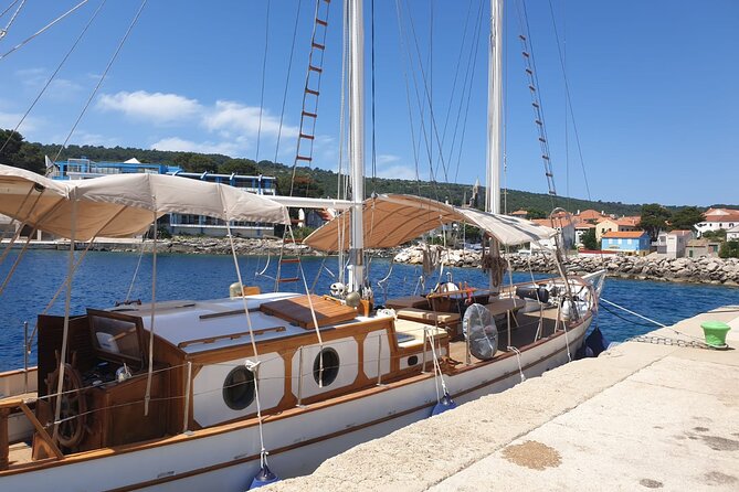 Full Day PRIVATE Tour (10-12 People)On Custom Made Motorsailor - Inclusions and Highlights