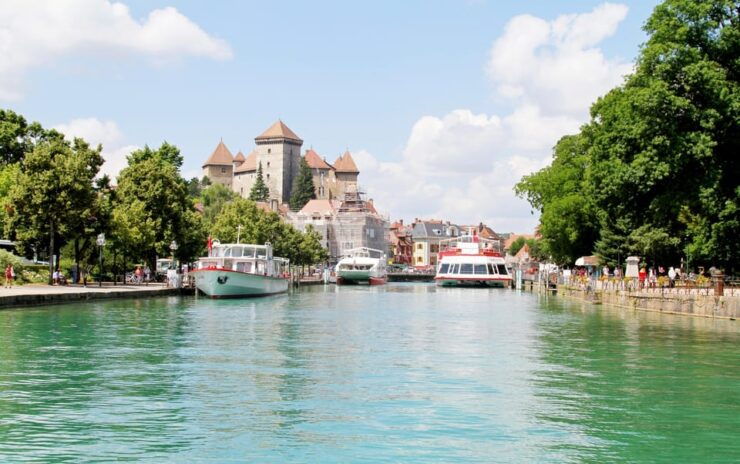 Full-Day Private Tour From Geneva to Annecy - Itinerary and Experience
