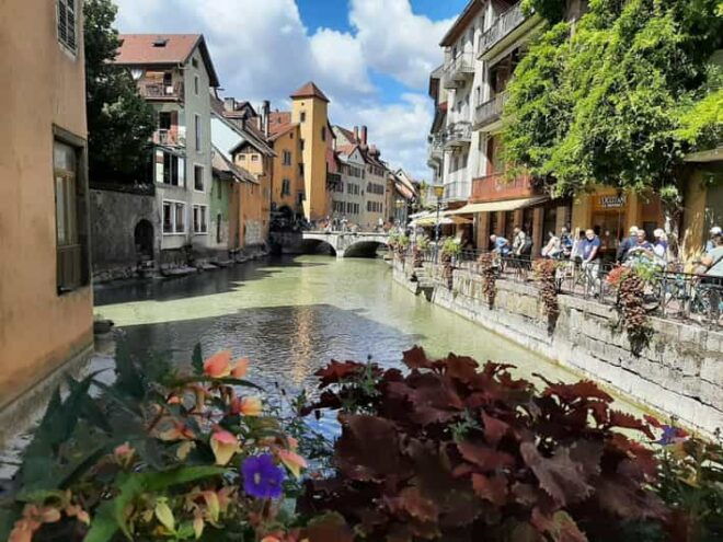 Full-Day Private Tour From Geneva to Annecy - Transportation and Services