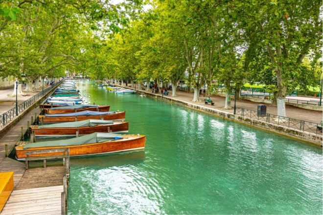 Full-Day Private Tour From Geneva to Annecy - Attractions and Highlights