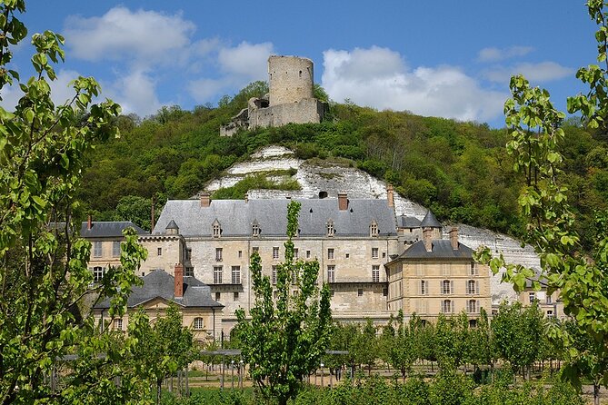 Full Day Private Tour in Giverny & La Roche Guyon - Private Transportation
