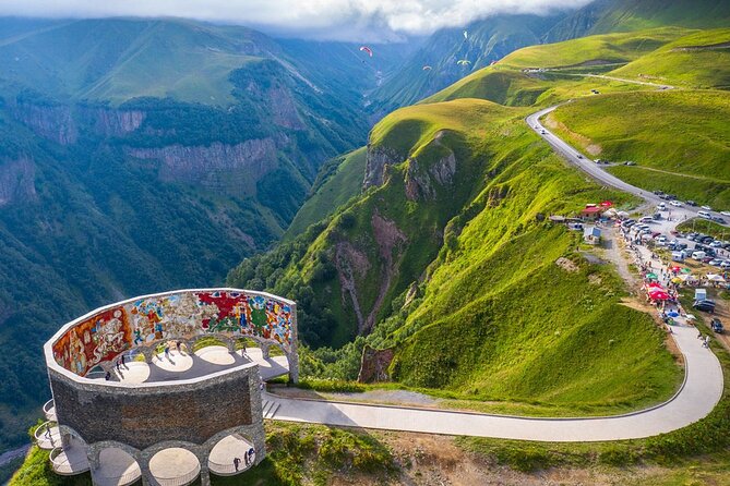 Full Day Private Tour in Kazbegi, Gudauri & Ananuri From Tbilisi - Meeting and Pickup Details