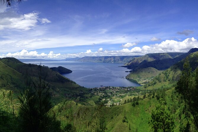 Full Day Private Tour in Lake Toba View and Karo Highlands From Medan City - Tour Overview