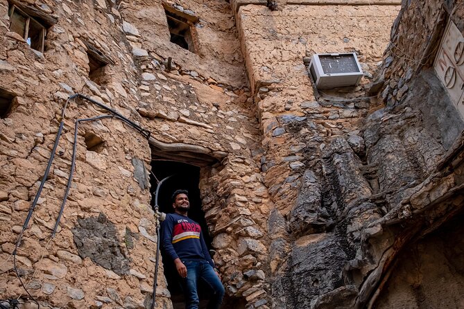 Full-Day Private Tour- Nizwa and Jabal Akhdar - Pickup and Departure