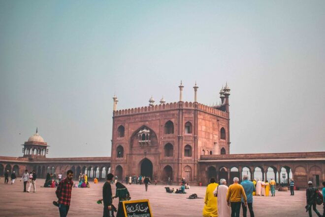 Full-Day Private Tour of Old & New Delhi, Qutub Minar & Tkt. - Review Summary