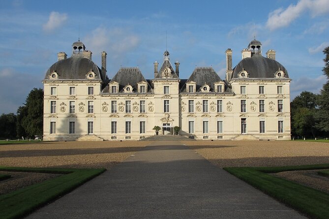 Full-Day Private Tour to Châteaux of the Loire Without Guide - Tour Inclusions