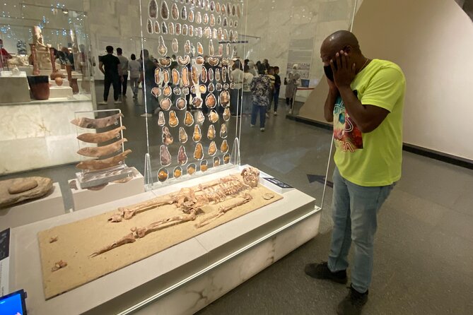 Full-Day Private Tour to Giza Pyramids and Cairo Museums - Inclusions