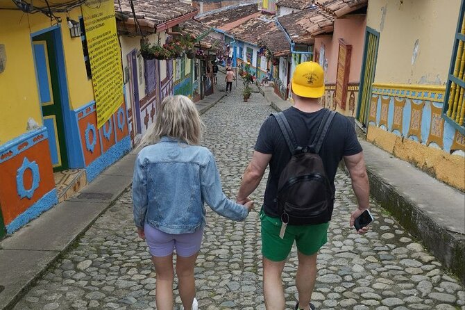 Full Day Private Tour to Guatapé and Piedra Del Peñol - Tour Highlights