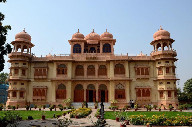 Full Day Private Tour to Mohatta Palace Zainab and Burns road - FAQs