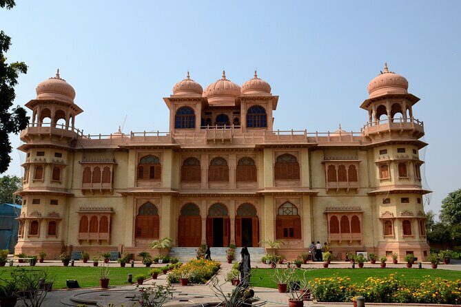 Full Day Private Tour to Mohatta Palace Zainab and Burns road - FAQ  