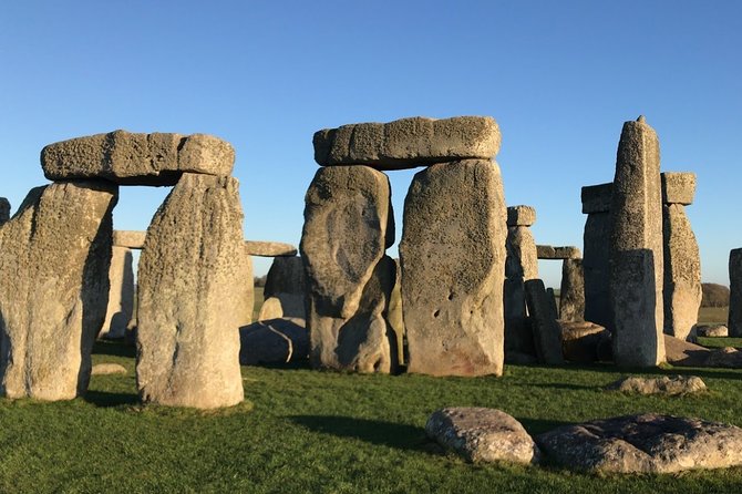 Full-Day Private Tour to Salisbury, Stonehenge and Woodhenge - The Sum Up