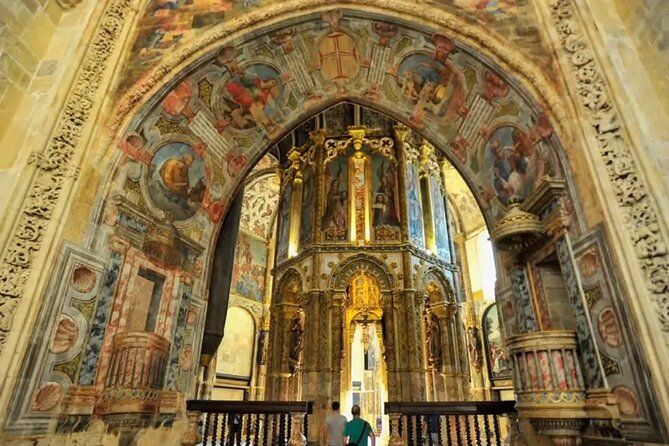 Full-Day Private Transport to Tomar & Batalha From Lisbon - Expert Tour Guides
