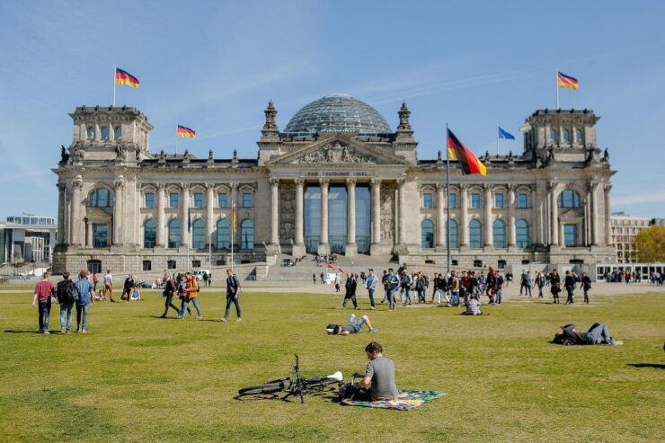 Full-Day Private Trip From Prague to Berlin - Experience the Iconic Landmarks