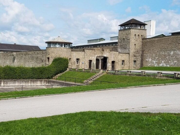 Full-Day Private Trip From Prague to Mauthausen Memorial - Good To Know