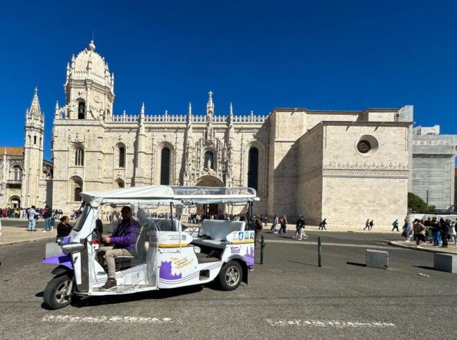 Full-Day Private Tuk Tuk City Tour in Lisbon - Accessibility and Group Information