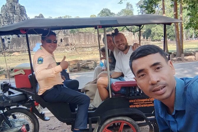 Full Day Private Tuk Tuk Tour in Phnom Penh - Pickup and Meeting Details
