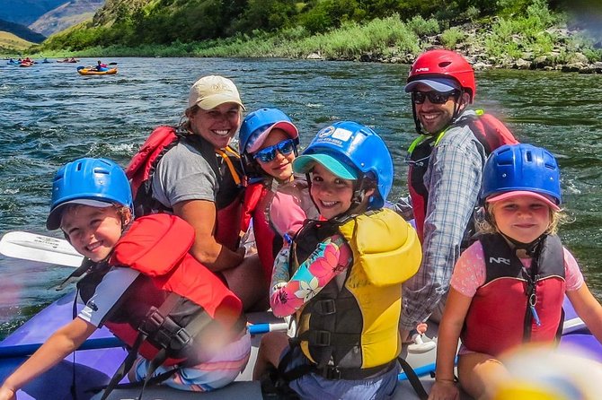 Full-Day Rogue River Hellgate Canyon Raft Tour - Traveler Experience