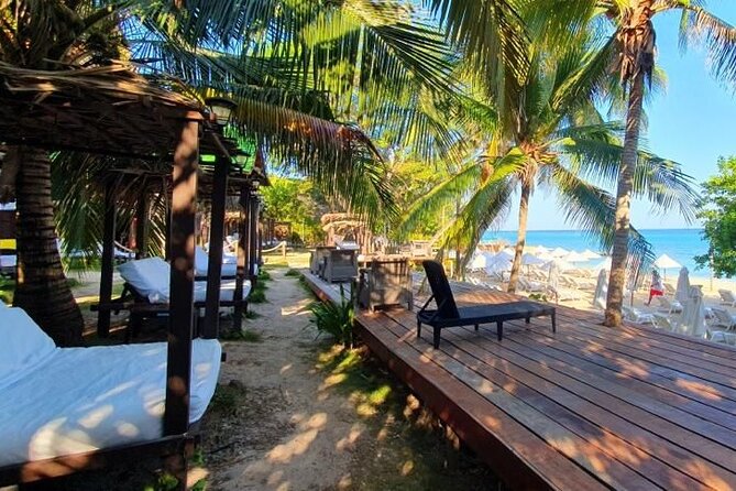 Full-Day Rosario Islands Tour in Cartagena Open Bar - Resort Relaxation