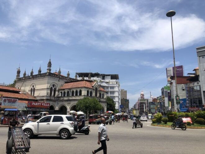 Full-day Sightseeing Tour of Colombo, Sri Lanka - Explore Vibrant Markets