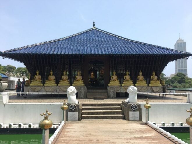 Full-day Sightseeing Tour of Colombo, Sri Lanka - Visit Religious Sanctuaries