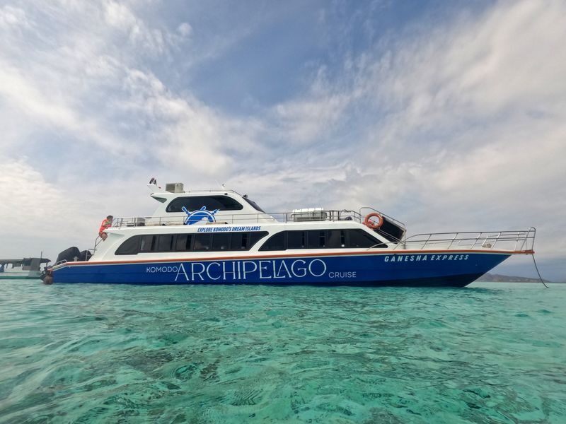 Full Day Speedboat Tour with Free Documentation from Labuan Bajo - What to know before you book