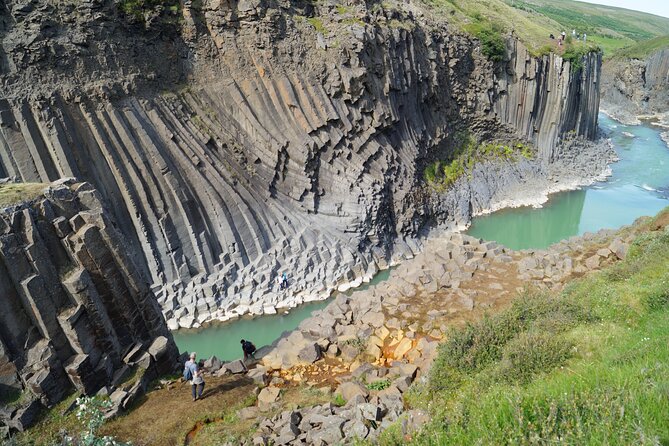 Full Day Stuðlagil Canyon and Vök Baths Guided Tour - Cancellation Policy and Weather Dependency