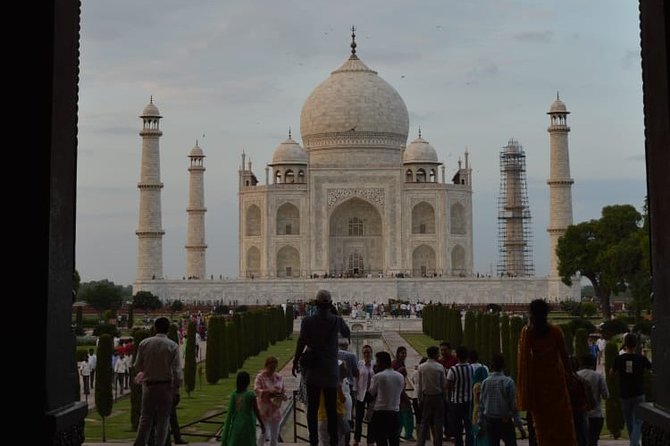 Full Day Taj Mahal and Vrindavan - Reviews Summary