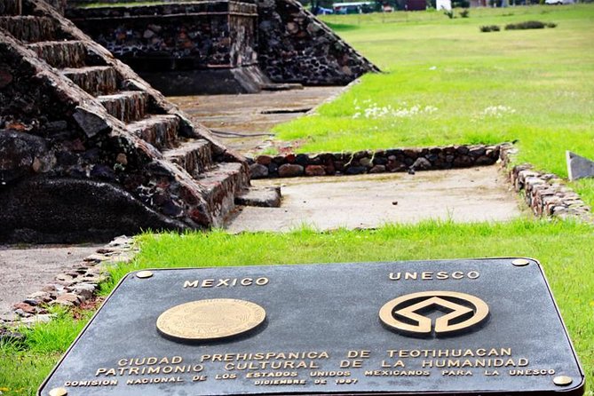 Full-Day Teotihuacan & Basilica Guadalupe Tour - Tour Guides