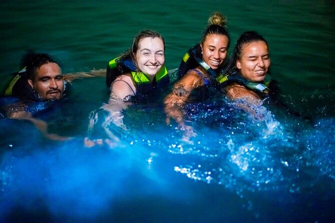 Full-Day Tour Baru - National Aviary and Playa Blanca Bioluminescent Plankton - Good To Know