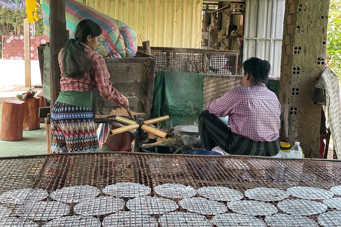 Full Day Tour by Bicycle & Tuk Tuk,Bamboo Train,Bat Cave,Villages - Common Questions
