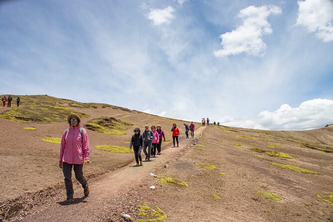 Full Day Tour by Easy Route to the Palccoyo Rainbow Mountain - What to Expect on the Tour