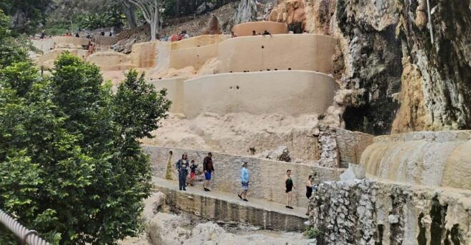 Full-Day Tour Exploring Tolantongos Waters - Experience and Activities