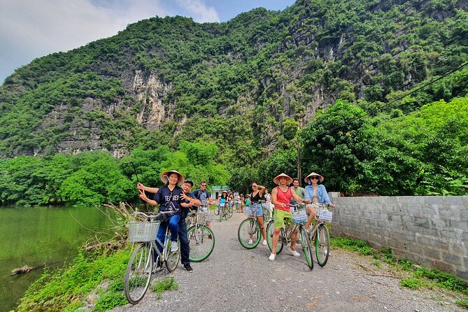 Full-Day Tour Hoa Lu, Tam Coc Boat Trip and Mua Cave - Common Questions