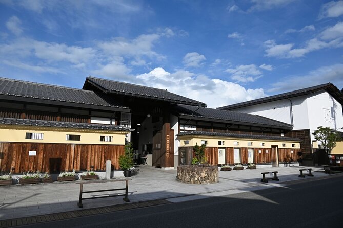 Full-Day Tour: Immerse in Takayamas History and Temples - Exploring Takayamas Temples