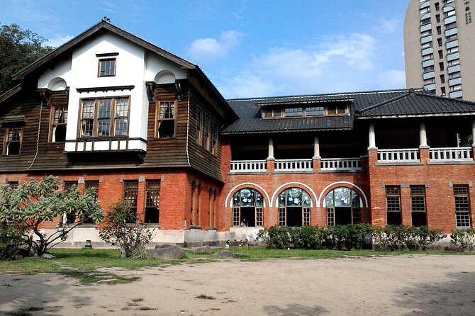Full-Day Tour in Yangmingshan & Beitou From Taipei - Beitou Hot Spring Museum