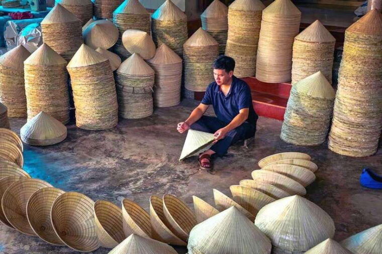 Full Day Tour: Incense Village, Hat-Making & Lacquer Art - Ha Thai Village: Lacquerware Art